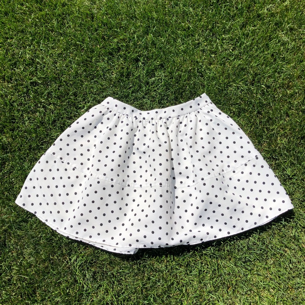 White skirt with polka dots